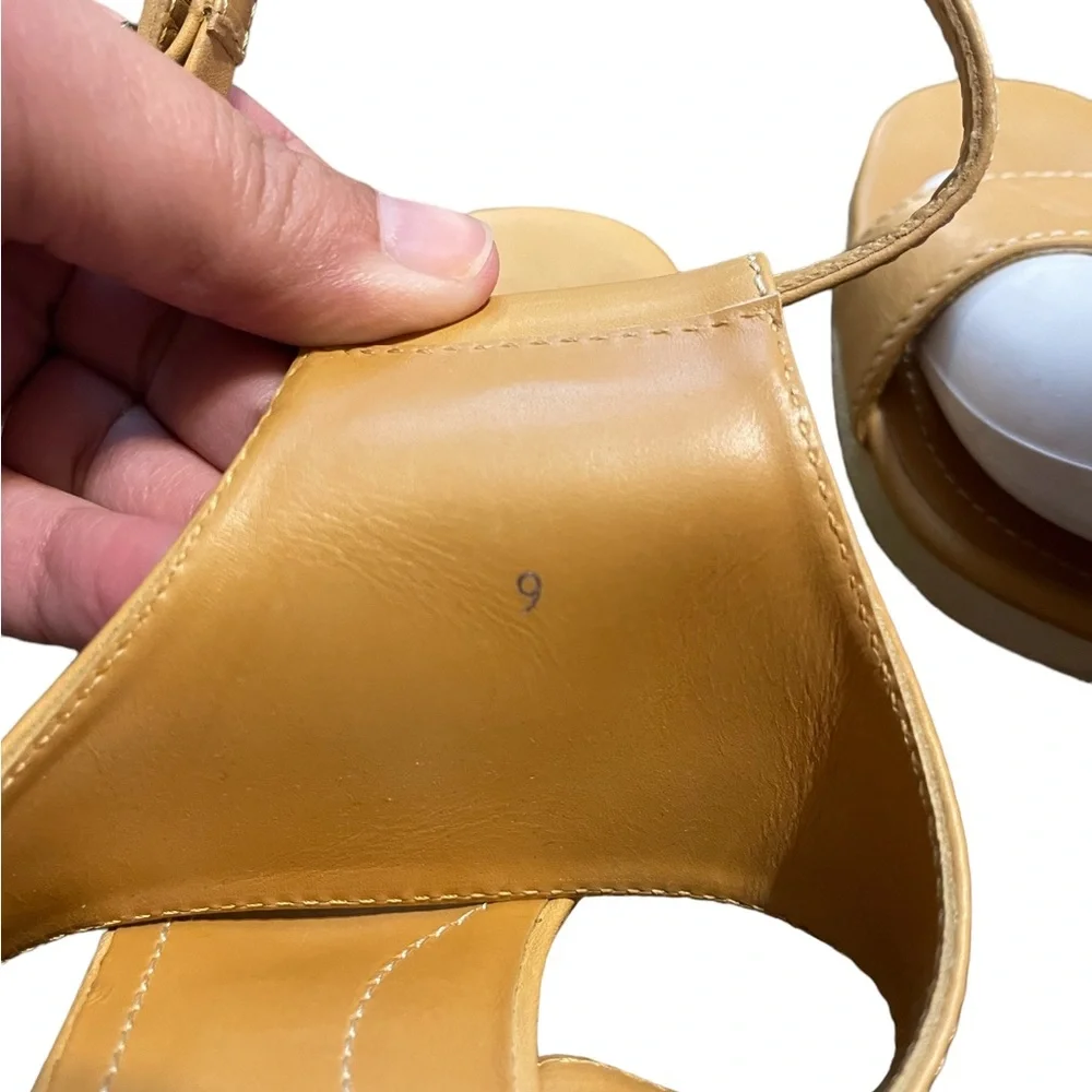 Tod's‎ Vachetta Leather Sophie Bikini Leather Sandal, Size 9, Light Wear